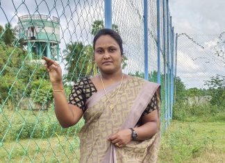 கஜாபுயல் நிவாரணத்தொகையை வாலிபால் மைதானம் அமைக்க வாரி வழங்கிய பெண்