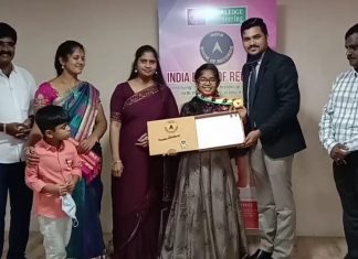 வரலாற்று நினைவு சின்னங்களின் பெயர்களை கூறி அசத்தும் தஞ்சை மாணவி