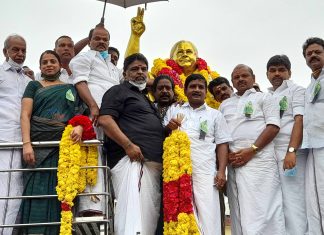 முன்னாள் முதல்வர் ஜெயலலிதா நினைவு நாள் மாலை அணிவித்து மரியாதை