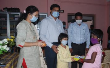 தஞ்சாவூரில் ஆதரவற்ற குழந்தைகளுடன் புத்தாண்டு கொண்டாடிய மாவட்ட ஆட்சியர்