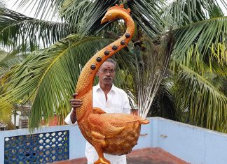 தஞ்சாவூரில் புதுமை,மன்னர்கள் காலத்தில் பயன்படுத்திய மயூரி யாழ் வடிவமைப்பு.