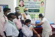 தடுப்பூசி போட்டுக் கொண்ட தஞ்சை மாவட்ட ஆட்சியர்