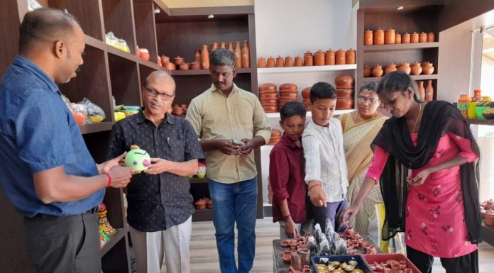 தஞ்சாவூரில் முதல் முறையாக சுடுமண் கைவினை பொருட்கள் கண்காட்சி