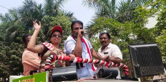 அதிமுக வேட்பாளருக்கு ஆதரவாக முன்னாள் மேயர் தீவிர பிரசாரம்