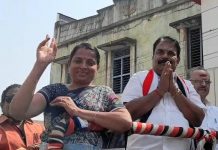 அதிமுக வேட்பாளர் வாக்கு சேகரித்து பிரமாண்ட பேரணி