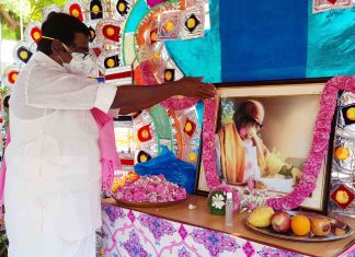 முன்னாள் முதல்வர் கருணாநிதி பிறந்தநாள் விழா எம்பி பழநிமாணிக்கம் மலர்தூவி மரியாதை