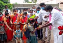 தஞ்சாவூரில் பள்ளி மாணவர்களுக்கு உற்சாக வரவேற்பு, ஆர்வத்துடன் பள்ளி மாணவர்கள் வருகை