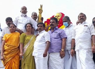 முன்னாள் முதல்வர் ஜெயலலிதா பிறந்தநாள் விழா, தஞ்சாவூரில் அதிமுகவினர் மாலை அணிவித்து மரியாதை