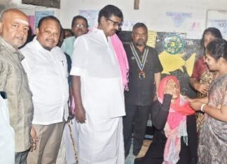 தஞ்சாவூரில் இலவச கண் சிகிச்சை முகாம், இலவச சர்க்கரை நோய் கண்டறியும் முகாமினை எம்பி பழநிமாணிக்கம் தொடங்கி வைத்தார்