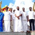 தஞ்சாவூரில் முன்னாள் முதல்வர் ஜெயலலிதாவின் பிறந்தநாள் விழா, உருவச்சிலைக்கு அதிமுகவினர் மாலை அணிவித்து மரியாதை