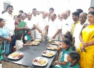 அமைச்சர் உதயநிதி ஸ்டாலினுக்கு சைகை மொழியில் பிறந்தநாள் வாழ்த்து கூறிய செவித்திறன் குறையுடைய பள்ளி மாணவர்கள்