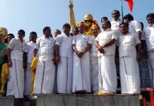 தஞ்சாவூரில் முன்னாள் முதல்வர் எம்ஜிஆர் 107 வது பிறந்த நாள் விழா, எம்ஜிஆர் உருவ சிலைக்கு மாலை அணிவித்து மரியாதை