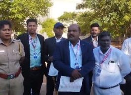 தஞ்சாவூரில் தலைக்கவசம் அணிதல் போதைப்பொருள் எதிர்ப்பு விழிப்புணர்வு, சிலம்பம் சுற்றியவாறு 3 கி.மீட்டர் தூரம் நடைபயணம்